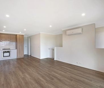 17 Bodega Walk, Brookfield VIC 3338 - Townhouse For Rent | Domain - Photo 5
