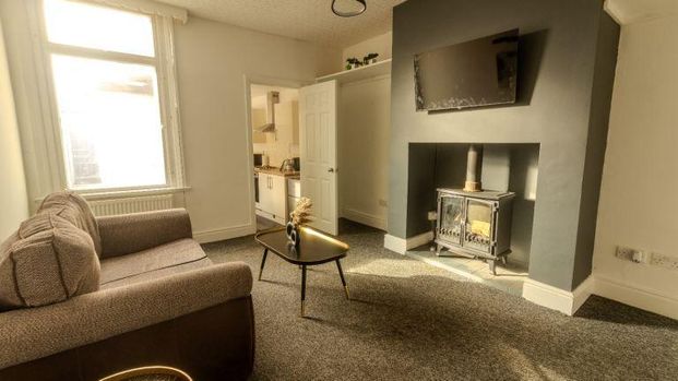 2 bedroom house to rent - Photo 1