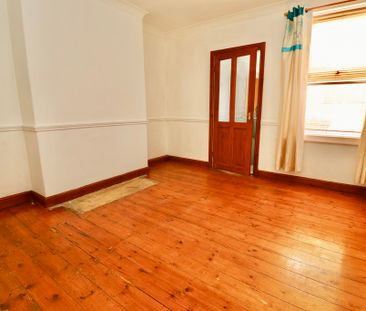 3 bedroom Mid Terraced House to let - Photo 3