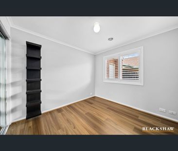 12 Dora Street, Jerrabomberra, NSW 2619 - Photo 2