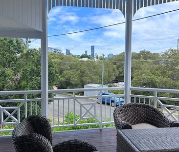 East Brisbane - Photo 1