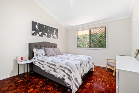 Modern Two-Bedroom Home in a Quiet, Ultra-Convenient Location - Photo 3