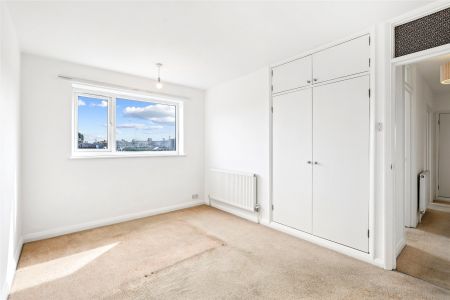 Crown Road, Twickenham, TW1 flat to rent - Photo 3