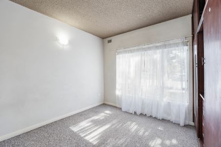 Ground Floor Unit - Photo 3