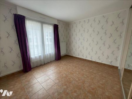 Appartement 3 pièces de 76 M2 avec balcon, ascenseur, stationnement - Photo 2