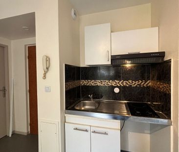 Location Appartement 1 pièce 22m² - Photo 3