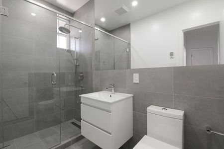 4870 Queen Mary Road - Photo 5