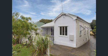 Fully Renovated Student Accommodation - Photo 4