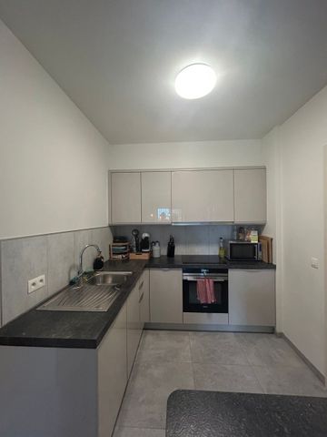 Appartement te huur - Foto 2