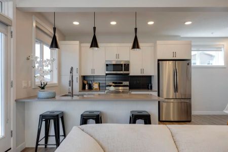 Livingston Townhomes — 3 bedroom, 2,5 bathroom and garage - Photo 2