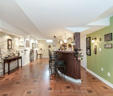 For Lease - 129 Van Scott Drive, Brampton, Ontario - Photo 4