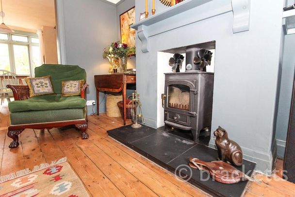 3 bedroom semi-detached house to rent - Photo 1