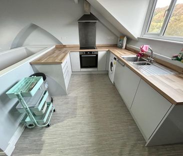 2 bedroom terraced house to rent - Photo 3