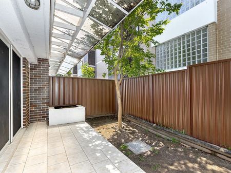 10/4 Burlington Road, Homebush NSW 2140 - Townhouse For Rent | Domain - Photo 5