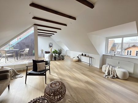 Luksuslejlighed i spændende ejendom - Foto 3