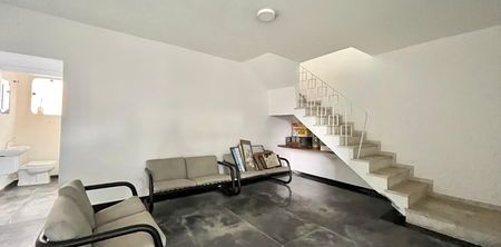 Casa para alugar com 350m², 3 quartos e 3 vagas - Foto 2
