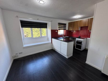 Walesby Court, Cookridge, Leeds - Photo 2