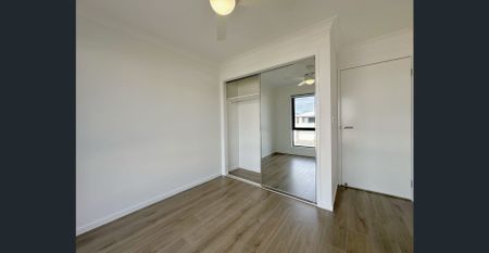 Charming 4-Bedroom Two-Storey Home for Rent in a Beautiful Neighborhood - Photo 3