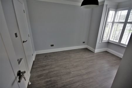 One-Bedroom House share - Photo 2