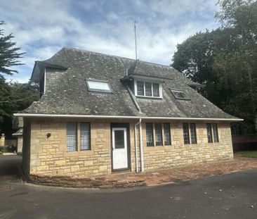 3 bedroom character property to rent - Photo 3