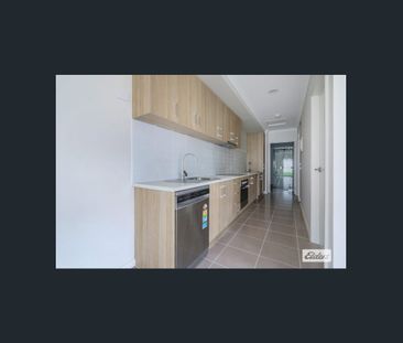 Modern 2-Bedroom Duplex in Baranduda - Photo 5