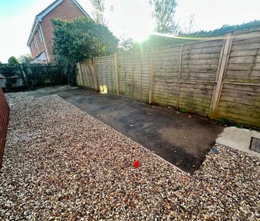 1 bedroom in a house share to rent - Photo 3