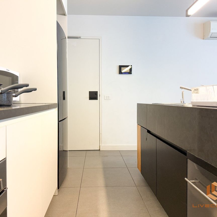 West Melbourne - Photo 1