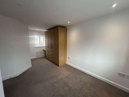 Hainsworth Park, Hull, HU6 - Photo 4