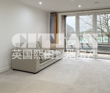 Garrison, Heights, Millbrook Park, 55 Henry Darlot Drive London, NW7 - Photo 3