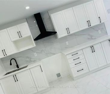 26 Scarletwood Street #LOWER - Photo 3