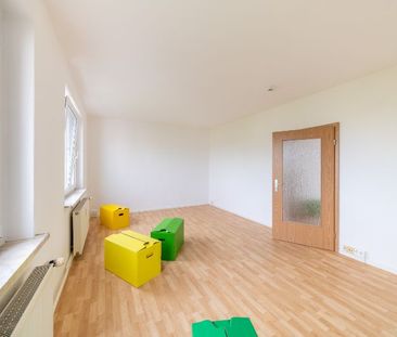 Helle 1 Zimmer-Wohnung mit Dachterrasse in Halle - Photo 1