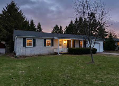 For Lease - 207 Christopher Street, Clearview, Ontario - Photo 4