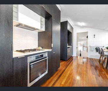 STUNNING QUEENSLANDER WITH SHED & POOL - Photo 6