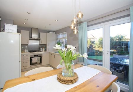 3 bedroom end of terrace house to rent - Photo 5