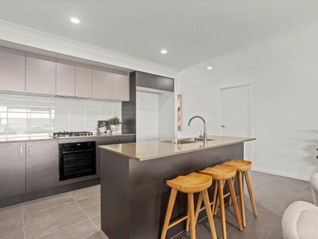 For Rent – Brand New Family Home in Emerald Fields, Old Bar - Photo 2