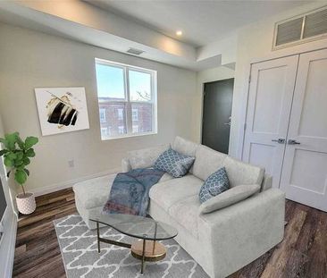 ON SUBWAY LINE 2 BEDS 1 BATH RENOVATED ENSUITE LAUNDRY - Photo 1