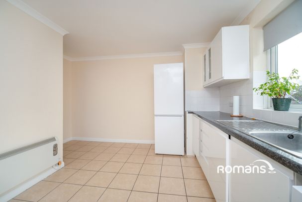3 bedroom maisonette to rent - Photo 1