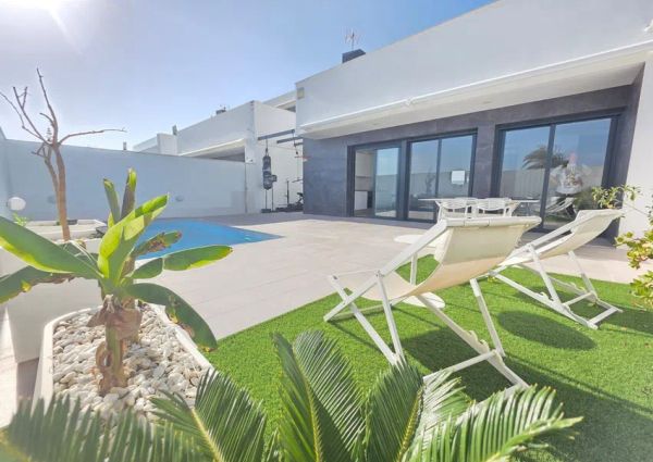 Alquiler de casa o chalet independiente en Calle Demetrio Jiménez Iniesta, 3