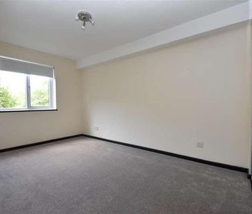 Whitecroft, Horley, RH6 - Photo 3