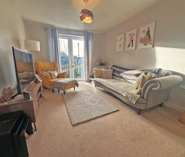 Sheard Court, Shaw - Photo 1