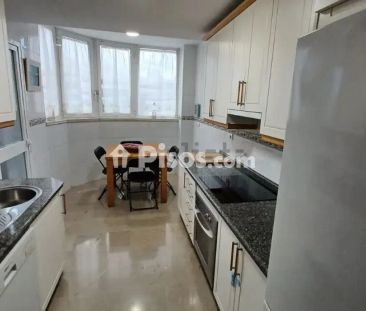 Piso en alquiler en Calle del General Perón - Foto 4