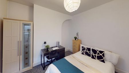 5 bedroom house to rent - Photo 2