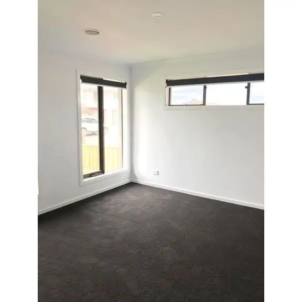 “4 BEDROOM HOME WITH 2 LIVING SPACES!” - Photo 1