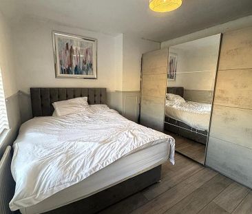 5 bedroom semi-detached house to rent - Photo 5