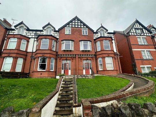 3 bedroom flat to rent - Photo 1