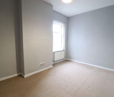 3 bedroom end of terrace house to rent - Photo 6