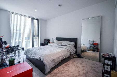 1 Bed Flat, Royal Wharf, E16 - Photo 2