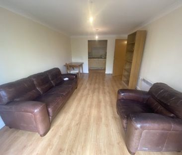 Glebelands Close, North Finchley N12, Property for rent - Photo 2