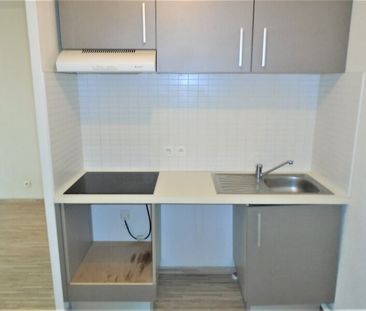 Location Appartement 2 pièces 38m² BORDEAUX 33100 - Photo 2