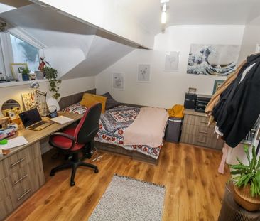 5 bedroom terraced house to rent - Photo 5